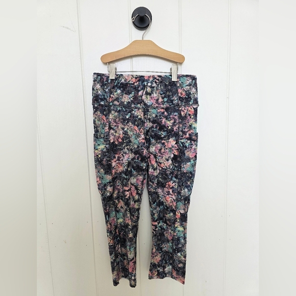 🍋 NWOT Lululemon Fast & Free Crop Nulux Dappled Daze Multi Size 6 - Picture 7 of 10